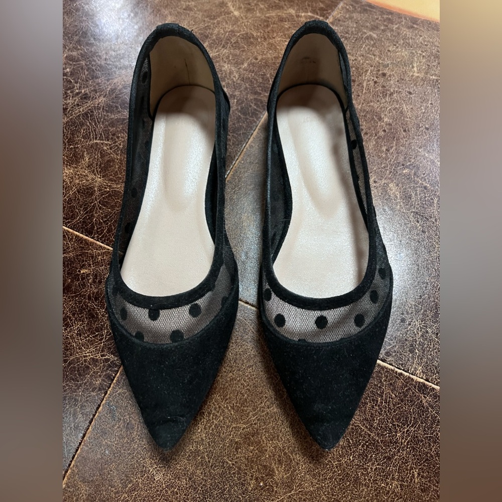 Black polka dot flats